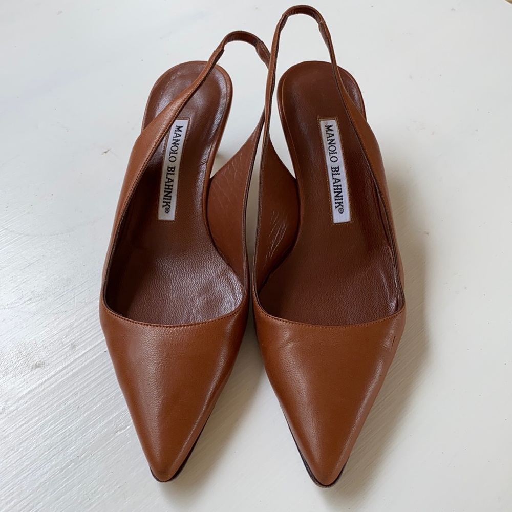 MANOLO BLAHNIK SLINGBACK HEELS SIZE 35.5/5.5 US